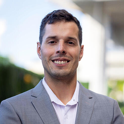 Dan Molina | Associate Attorney | Vicente LLP | Committee Co-Chair